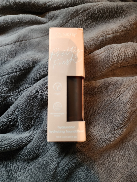 Colourpop Other - ColourPop Pretty Fresh Hyaluronic Hydrating Foundation